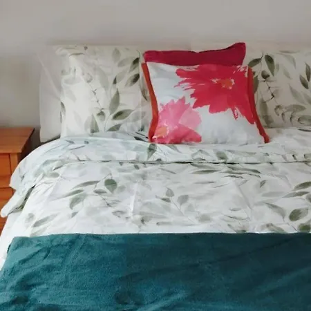 Cosy - House - Sleeps 4 - Centre * Cork