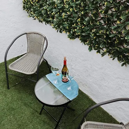 Cosy - House - Sleeps 4 - Centre Dom wakacyjny *