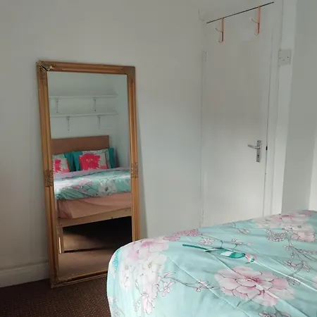 Cosy - House - Sleeps 4 - Centre Cork