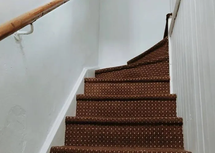 Cosy - House - Sleeps 4 - Centre * Корк